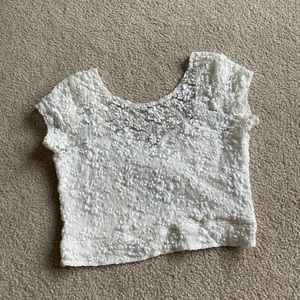White/creamy lace crop top